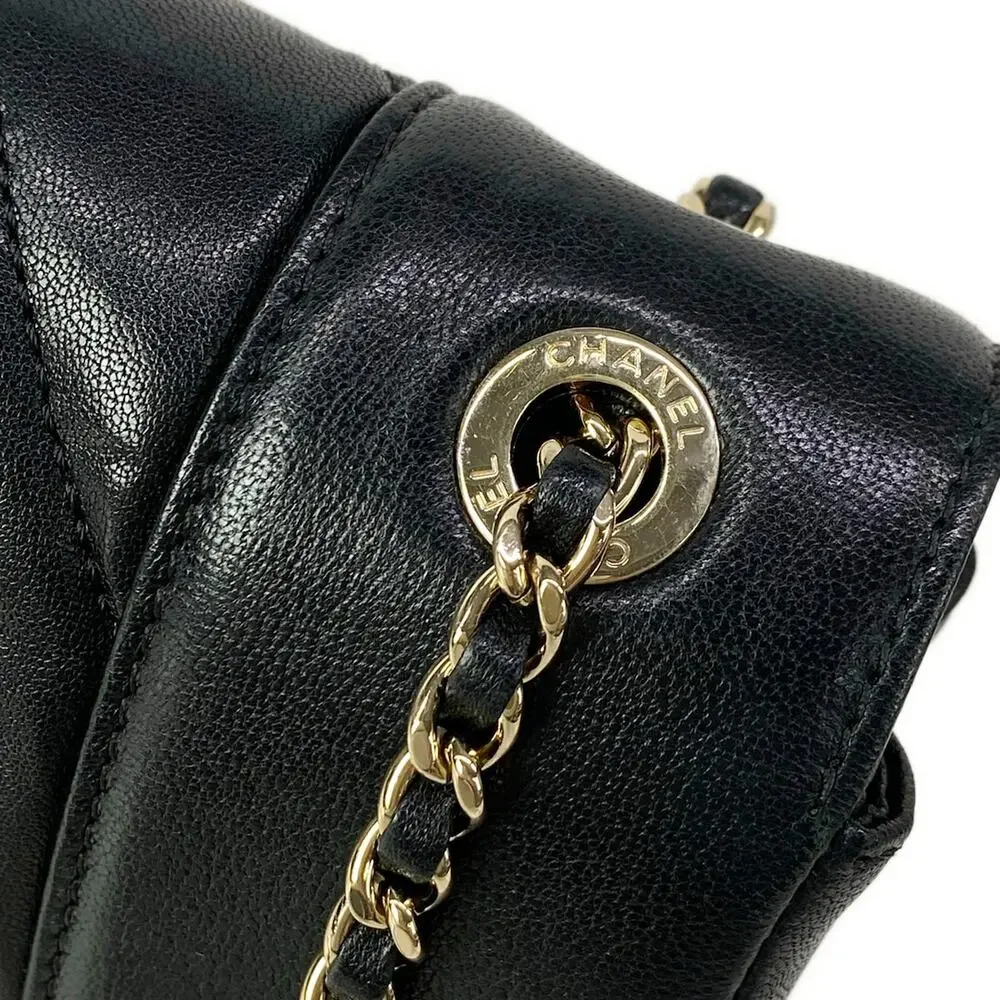 Chanel stitch chevron